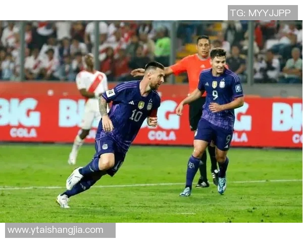 中超精彩对决里昂逆转那不勒斯帽子戏法引发争议判罚全场沸腾