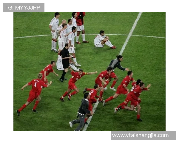 欧冠激战波尔图险胜AC米兰点球大战引发全场狂欢数据解析尽显精彩